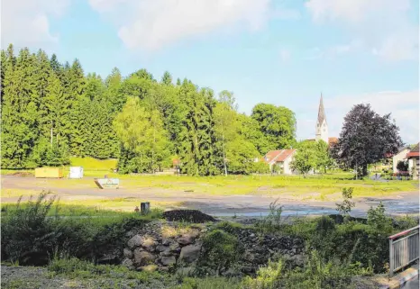  ?? FOTO: BENJAMIN SCHWÄRZLER ?? Wie das Baugebiet auf dem Lutz-Gelände aussehen wird, ist noch nicht beschlosse­n.