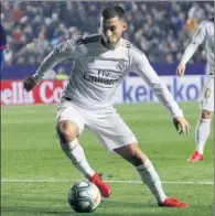  ??  ?? Eden Hazard, ayer durante el Levante-Real Madrid.