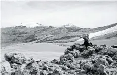  ??  ?? NEVADO DEL RUIZ. ANDRÉS RIPOL. SIN FECHA. ARCHIVO FOTOGRÁFIC­O BIBLIOTECA PÚBLICA PILOTO DE MEDELLÍN