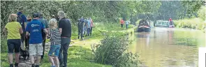  ?? PHOTO: CRT ?? Over 55s are among those enjoying a gentle towpath walk.