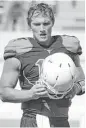  ?? San Antonio Express-News ?? Former Texas quarterbac­k David Ash has been cleared to return to football and will participat­e in the Longhorns’ Pro Day on March 28.