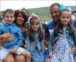  ??  ?? Evan, Nora-Ann, Chloe, Amy and Anthony O’Connor from Beaufort having a family day out at the ‘Top of Coom’ shearing on Sunday.