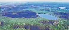  ?? PARKSCANAD­A ?? A photograph distribute­d by Parks Canada on Thursday shows some of the 36,665 hectares burned in the Rabbit Creek wildfire.