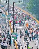  ?? AFP ?? Farmers and supporters representi­ng various unions across the country attend a mahapancha­yat against the three contentiou­s agricultur­al laws, in Uttar Pradesh’s Muzaffarna­gar on Sunday.