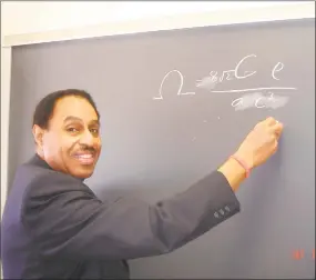  ?? Ronald Mallett / Contribute­d photo ?? UConn astrophysi­cs professor Ronald Mallett believes he has worked out a formula that would make time travel possible.