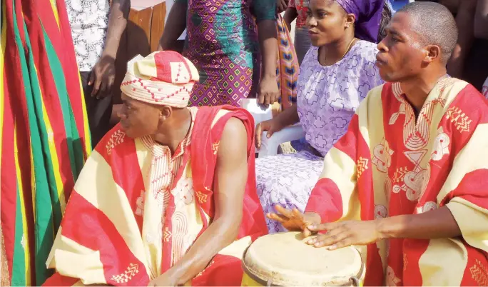  ?? PHOTO: ?? Yoruba local drummers at an event in Gwagwalada at the weekend.
ABUBAKAR SADIQ ISAH
