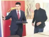  ?? IVO ČAGALJ/PIXSELL ?? Gradonačel­nik Vrgorca Ante Pranić i Ivica Pivac, direktor MI Braća Pivac