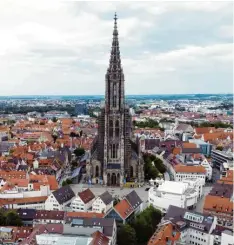  ?? Foto: Alexander Kaya ?? Mit 161,53 Metern ist der Kirchturm des Ulmer Münsters der höchste der Welt.