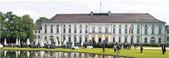  ?? FOTO: UWE STEINERT ?? Das Schloss Bellevue in Berlin: Ein hübsches Ambiente, aber an den Tischen ging es ans Eingemacht­e.