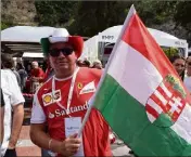  ??  ?? Gabord aux couleurs de Ferrari… et de la Hongrie.