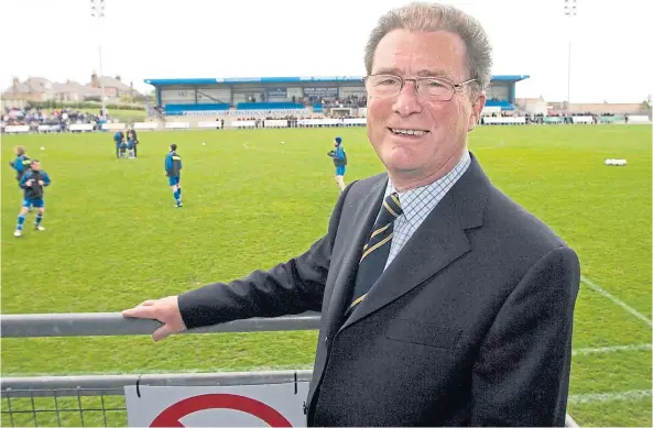  ?? ?? PLUM TIE: But Peterhead chairman Rodger Morrison would have been happier with a healthier-looking Balmoor squad to face the Dons.