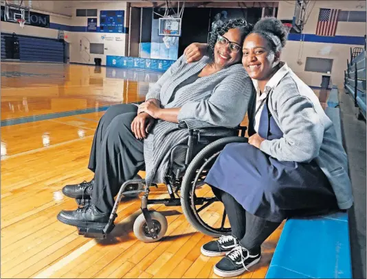  ?? [ERIC ALBRECHT/DISPATCH] ?? Shirlie Bramwell faced a tough health issue when she was afflicted by vasculitis, but she found support at home from her daughter Derricka, a basketball standout at Ready.