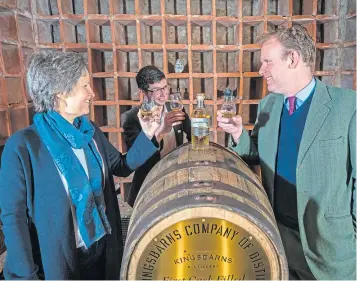  ?? Pictures: Steven Brown. ?? Isabella Wemyss, Peter Holroyd and William Wemyss with the new Dream to Dram whisky, also right.