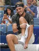  ??  ?? Une pause s’impose pour Tsitsipas.