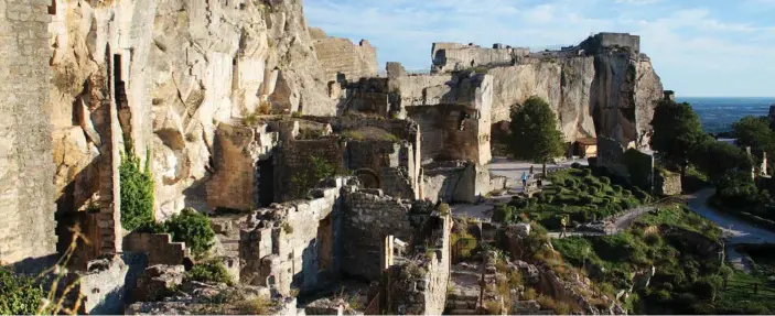  ?? PHOTO: THINKSTOCK ?? The ruins of the castle in Les Baux-de-Provence provide a stunning and complex history of the region.