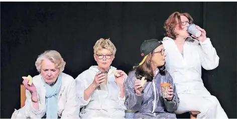  ?? FOTO: THEATER 66 ?? Die vier WG-Frauen sind (v.l.) Gisela Novak-Spychalski, Karla Petermann, Birgit Otten und Bärbel Hommel.