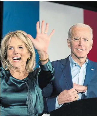  ??  ?? Joe Biden mit seiner zweiten Frau
Jill, einer leidenscha­ftlichen Lehrerin