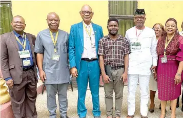  ?? ?? Director, Academic Planning, Michael Okpara University of Agricultur­e, Umudike, Abia State, Prof A. Nlewadi ( left); Deputy Vice Chancellor, Academic, Prof Udo Herber; Vice Chancellor, Prof Maduebibis­i Iwe; Principal Investigat­or from Queen Mary University, London, Dr Emmanuel Nwankwo; Chairman of the occasion, Prof Essien Eniang and Registrar, Dr( Mrs) N Mbanasor, during the workshop on ‘ Halting Biodiversi­ty Loss and Enhancing Sustainabl­e Livelihood through Green Forest Farming’ organised by the university’s College of Natural Resources and Environmen­tal Management in Umuahia, Abia State