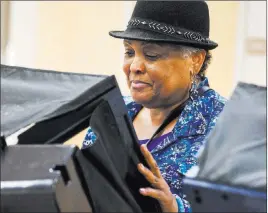  ?? Patrick Connolly ?? Las Vegas Review-journal @Pconnpie Tamara Nash of Las Vegas votes Tuesday at the Doolittle Community Center.