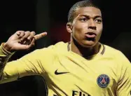  ?? Franck Fife/AFP ?? O atacante francês MBappé comemora o seu primeiro gol sobre o Angers na goleada por 5 a 0