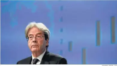  ?? JOHANNA GERON / EFE ?? Paolo Getiloni, comisario de Economía de la UE, ayer, en Bruselas.