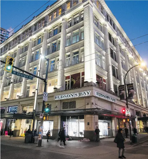  ?? BEN NELMS / BLOOMBERG NEWS ?? A $1.6 billion joint venture deal will see floors of some key Hudson’s Bay Company stores, including Vancouver, above, converted into WeWork Inc.’s shared office workspaces.