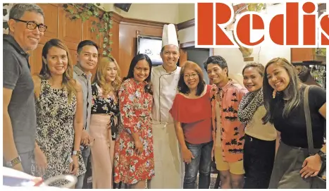  ??  ?? Davao media and bloggers during the Safari Night launch with Marco Polo Hotel Davao’s Chef Alex (center) and Sarah Dayrit (fifth from left). From left Jinggoy Salvador, Vanessa Mabini, Jose Manuel, Emjay Llarena, Verna Luga, Andrew Topinio, Chamee...