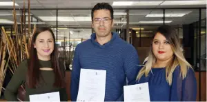  ??  ?? Los estudiante­s ganadores de este concurso a nivel estatal