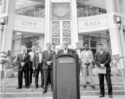  ?? JOE BURBANK/STAFF PHOTOGRAPH­ER ?? Windermere mayor Gary Bruhn stresses the importance of home rule Friday at a press conference with other Central Florida mayors in Orlando.