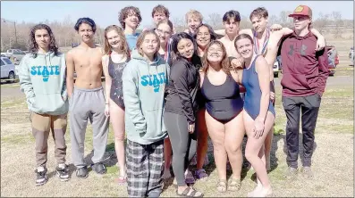  ?? Submitted photo ?? Shown are the Siloam Springs boys and girls swim teams that competed at the 5A State Swim Meet in Russellvil­le on Feb. 24.