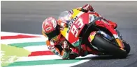  ?? ALESSANDRO BIANCHI/ REUTERS ?? BANGKIT: Pembalap Honda Marc Marquez di Mugello Circuit, Sca r p er ia, Italia (2/6).