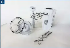  ??  ?? (6) Das 3-in-1-Handmixer-Set von Emerio kann rühren, mixen und zerkleiner­n 6