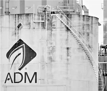  ??  ?? The Archer Daniels Midland Co. corn processing plant in Peoria, Illinois, on July 29, 2015. — WP-Bloomberg photo