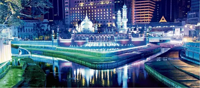  ??  ?? Masjid Jamek flanked by the Gombak River (left) and the Klang River under the River of Life project by DBKL in 2017.