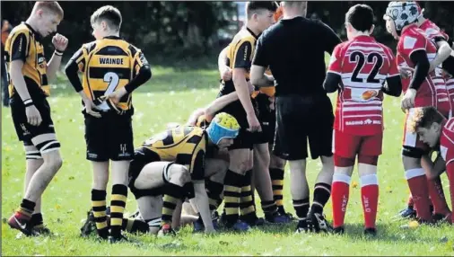  ??  ?? Hinckley RFC Under 15s play against Longlevens RFC. Picture: Lee Buckler