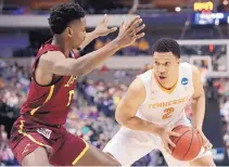  ?? TONY GUTIERREZ/ASSOCIATED PRESS ?? Loyola-Chicago guard Donte Ingram, left, and his teammates took a roundabout way to practice in Atlanta after getting lost.