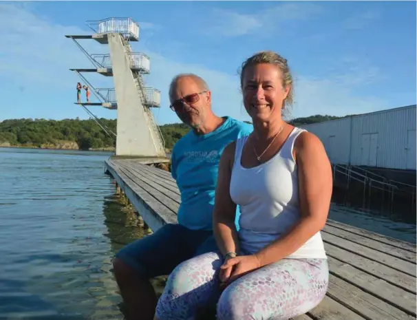  ??  ?? Knut Egil Kristianse­n og Ann Helen Erichsen fra Nordsjøfes­tival er stolte av å annonsere at Villniss kommer tilbake til festivalen.