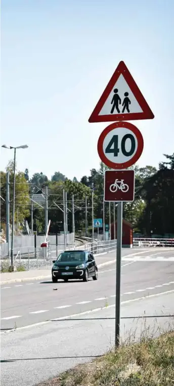  ?? FOTO: DAN P. NEEGAARD ?? Svært mange steder skal hastighete­n senkes fra 50 km/t til 40 km/t. Kongsveien er blant stedene det allerede blir gjort.