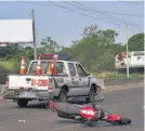  ??  ?? Víctimas. Las circunstan­cias en que sucedió el accidente no han sido aclaradas, dijo la PNC.