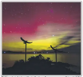  ?? Picture: Linda Coy ?? The Aurora Australis taken at Roaring Beach near Dover.