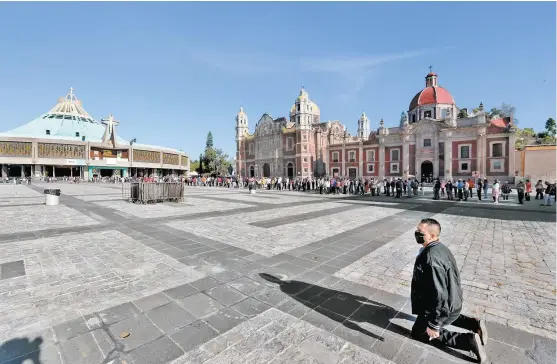  ?? JAVIER RÍOS ?? Autoridade­s de la Basílica propusiero­n visitas escalonada­s de noviembre a enero para evitar contagios.