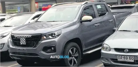  ?? ARGENTINA AUTOBLOG/REPRODUÇÃO ?? Utilitário, que foi flagrado no Chile, tem grade e rodas que remetem aos SUVs da francesa, como 2008, 3008 e 5008