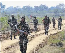  ?? NITIN KANOTRA/HT ?? Soldiers during a search operation at Katli village in Samba district on Friday.