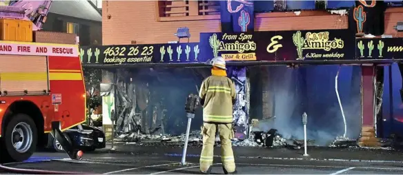  ?? PHOTO: BEV LACEY ?? LOOKING FORWARD: Amigo’s Bar and Grill owner Barry Hodges says the business community has rallied after a fire destroyed his Margaret St restaurant.