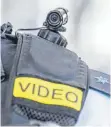  ?? FOTO: PAUL ZINKEN/DPA ?? Die Body-Cam hat sich laut Manuel Hagel bewährt.