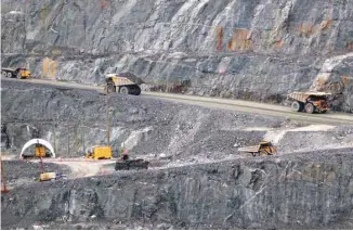  ?? GÉRALD DALLAIRE LE DEVOIR ?? La mine à ciel ouvert d’Osisko à Malartic, en Abitibi-Témiscamin­gue, a été ouverte en 2011.