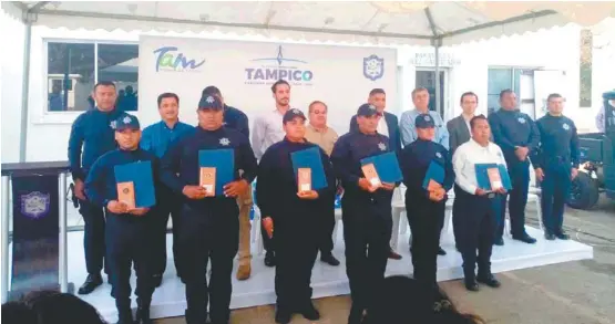  ?? NOEL VERGARA ?? Varios elementos recibieron diplomas por su buen desempeño en las labores de seguridad.