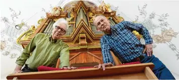  ?? Foto: Marcus Merk ?? Richard Kraus (rechts) hat seit 20 Jahren den Fördervere­in historisch­e Orgel Gabelbach geleitet. Jetzt hat er den Vorsitz an Rien Voskuilen abgegeben.