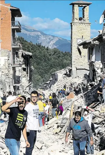  ?? Foto: AP ?? Zkáza Amatrice Snímek ze středoital­ského městečka Amatrice, jež patří k nejvíce zasaženým.