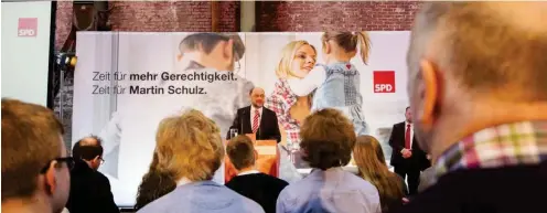  ?? Foto: imago/Agentur 54 Grad ?? Für die SPD ist Schulz das Licht am Ende des Tunnels. Was haben Beschäftig­te vom Kanzlerkan­didaten zu erwarten?